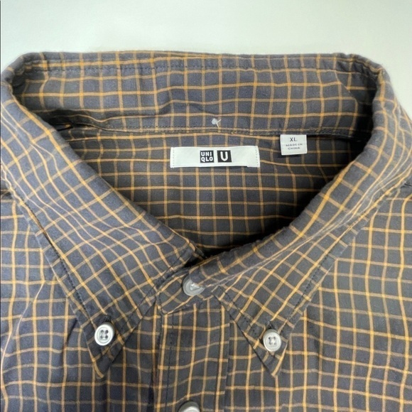 UNIQLO XL CASUAL BUTTON DOWN - Picture 8 of 10